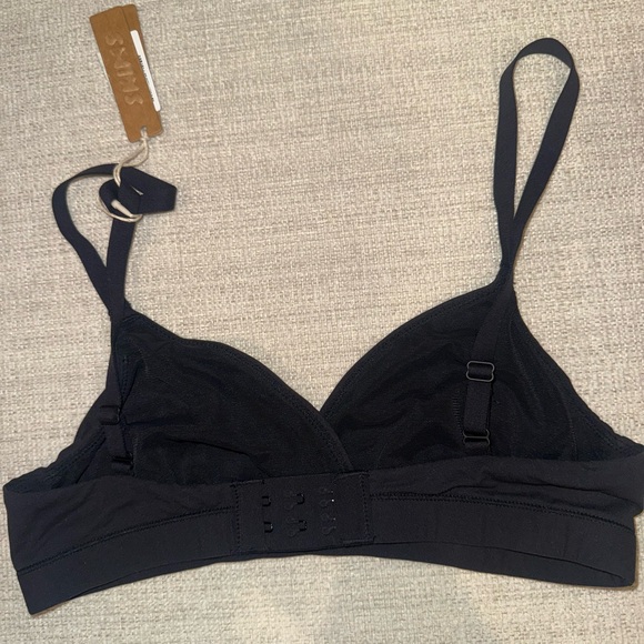 SKIMS Fit Everybody Crossover Bralette| NWT - Picture 2 of 3
